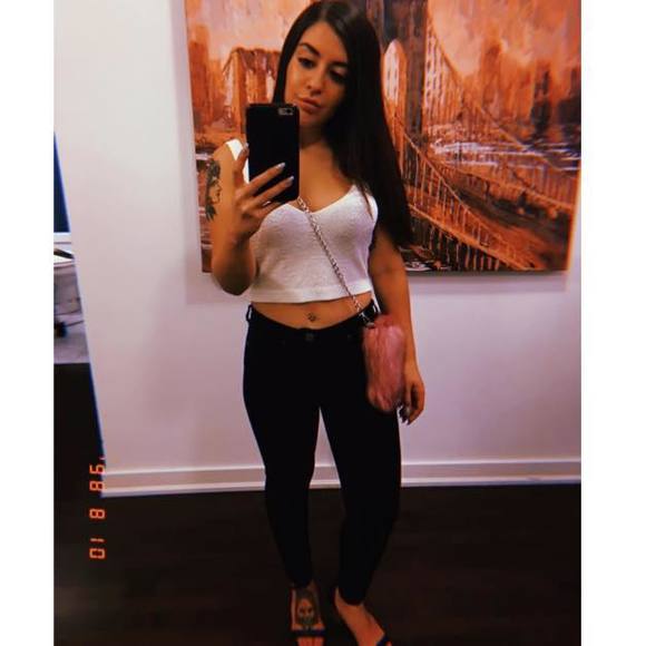 Meet your Posher, Ailin - Picture 1 of 1